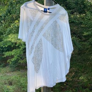 ADIDAS Asymmetrical Tee - M